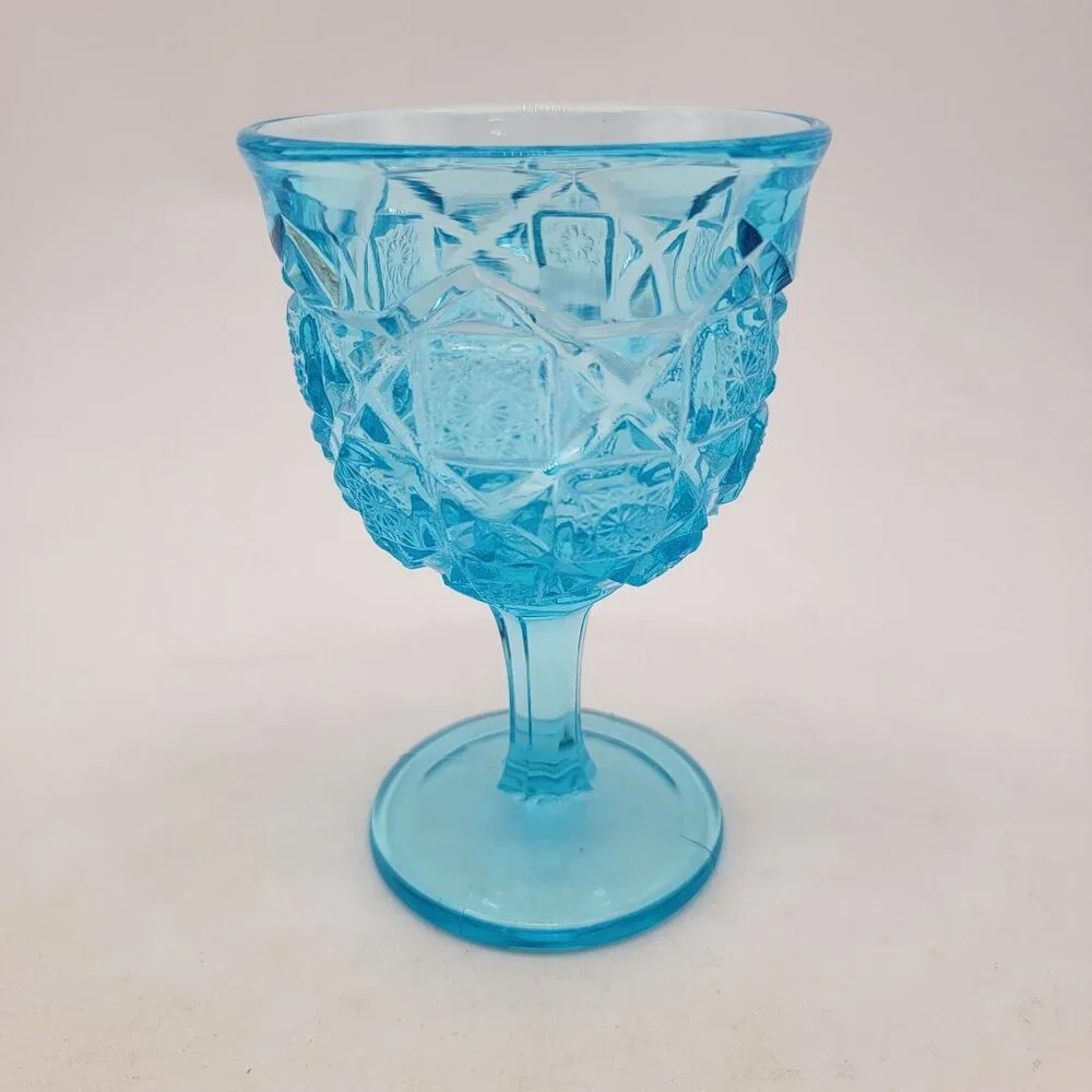 Vintage Viking Glass Ice Blue Diamond & Daisy Pattern Goblet - Picture 3 of 6